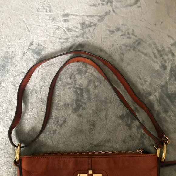 b. makowsky Rich Brown Leather Crossbody Bag - Picture 10 of 10